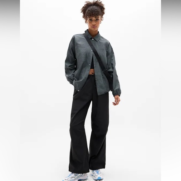 ATHLETA Women's XS Dark Rinse Lunar Sheen Blue Grey Nylon Snap Button Shirt NWOT - Picture 8 of 16